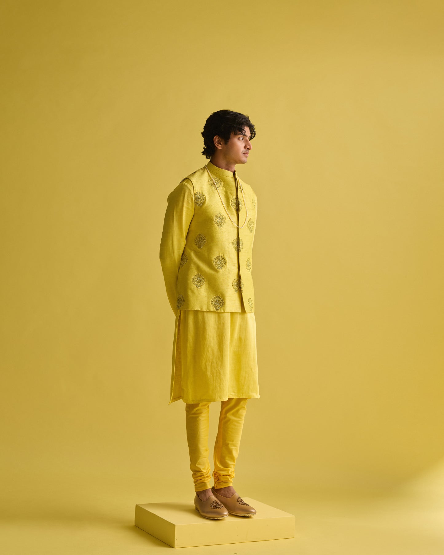Chartreuse Bandhi